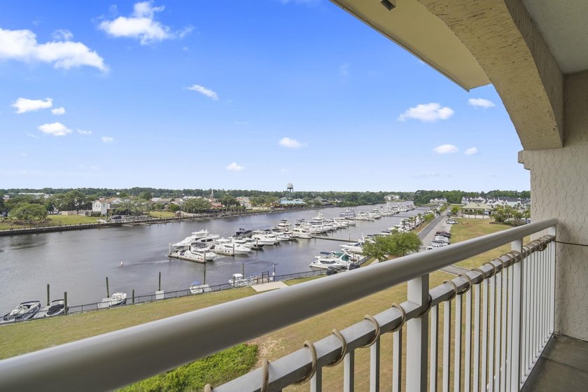 Welcome to Yacht Club Villas in the highly sought-after Barefoot - photo 46