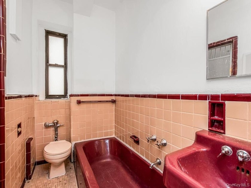 Welcome to 860 Grand Concourse #1i. Landmark Art Deco - photo 5