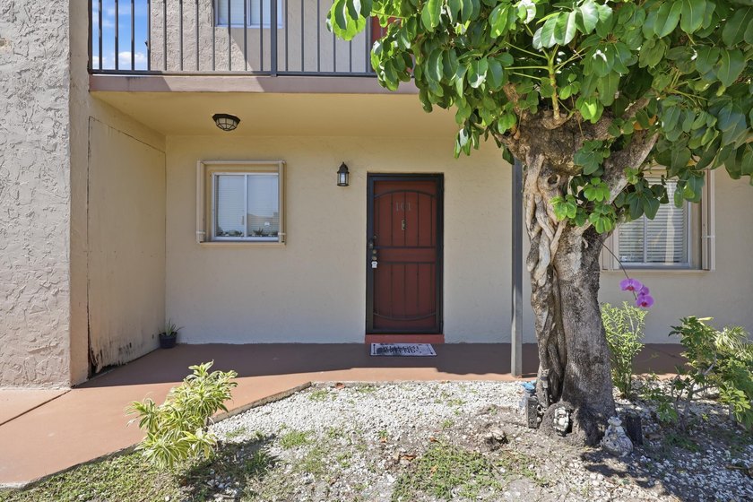 Charming 2-bed, 1-bath first-floor condo with a peaceful garden - photo 18