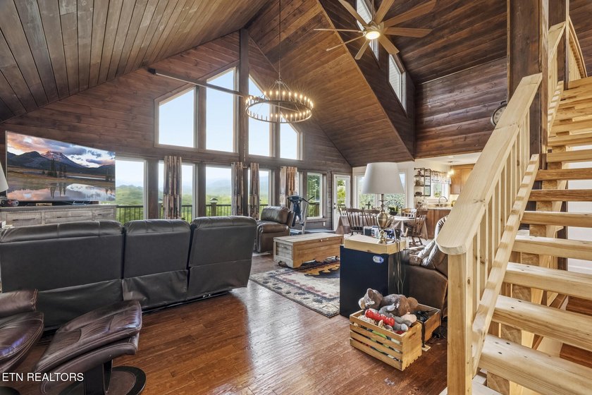 Welcome to your Smoky Mountain escape! Ideally located just - photo 23