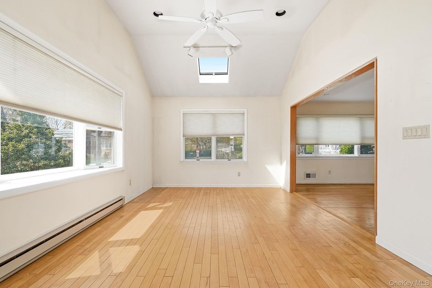 Welcome to this a well-maintained home offering comfort, space - photo 5