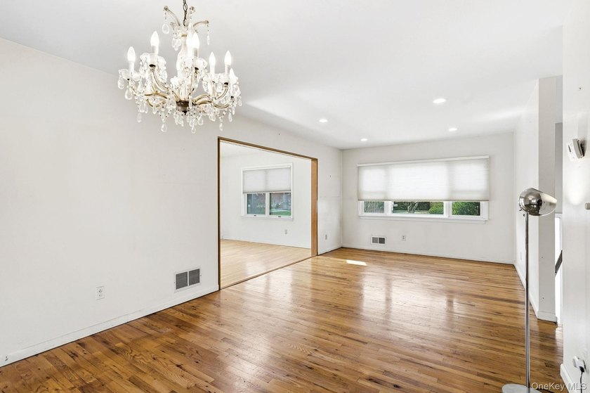 Welcome to this a well-maintained home offering comfort, space - photo 8