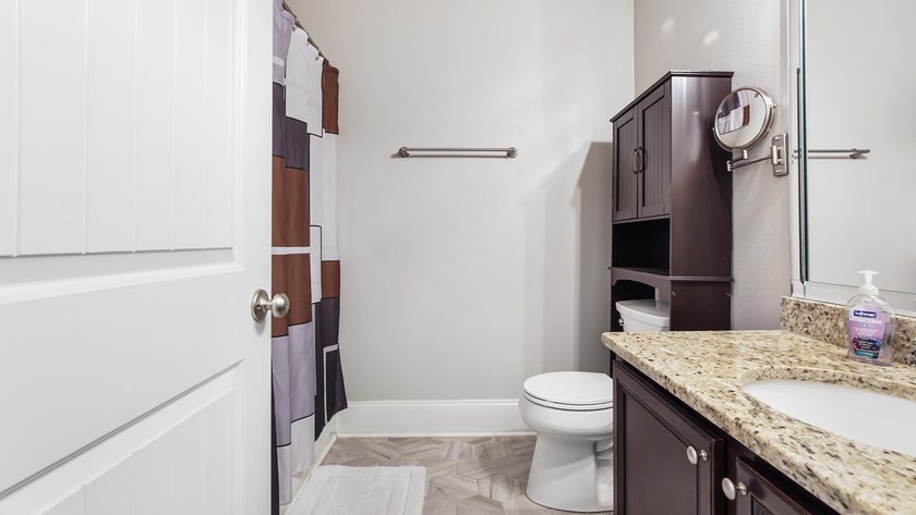 OVERSIZED LOT !! Take a look at this beautiful 3 bedroom, 2 bath - photo 37