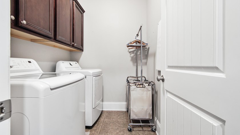 OVERSIZED LOT !! Take a look at this beautiful 3 bedroom, 2 bath - photo 41
