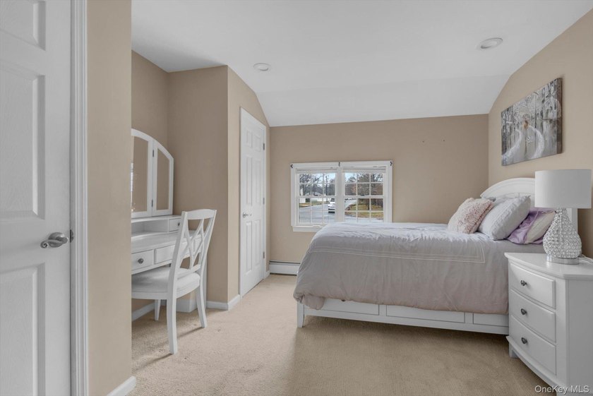 Stop looking and start packing! Beautifully renovated within the - photo 11