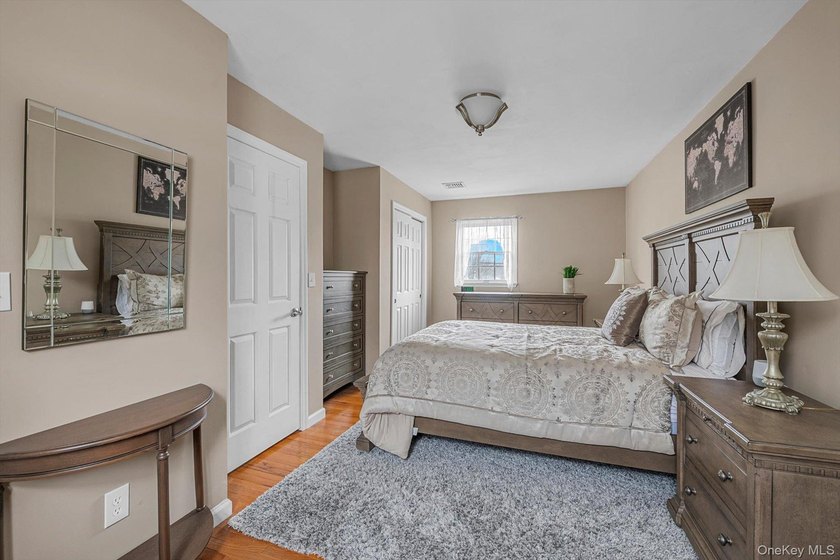 Stop looking and start packing! Beautifully renovated within the - photo 17