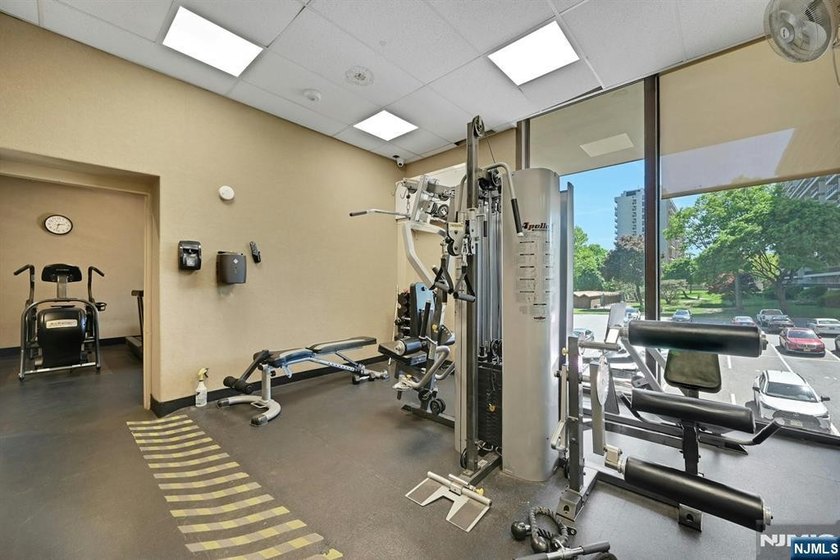 Experience the perfect blend of luxury and convenience in this - photo 25