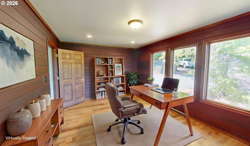 Stunning Mountain Views, Thoughtful Updates &amp; Room to - photo 6