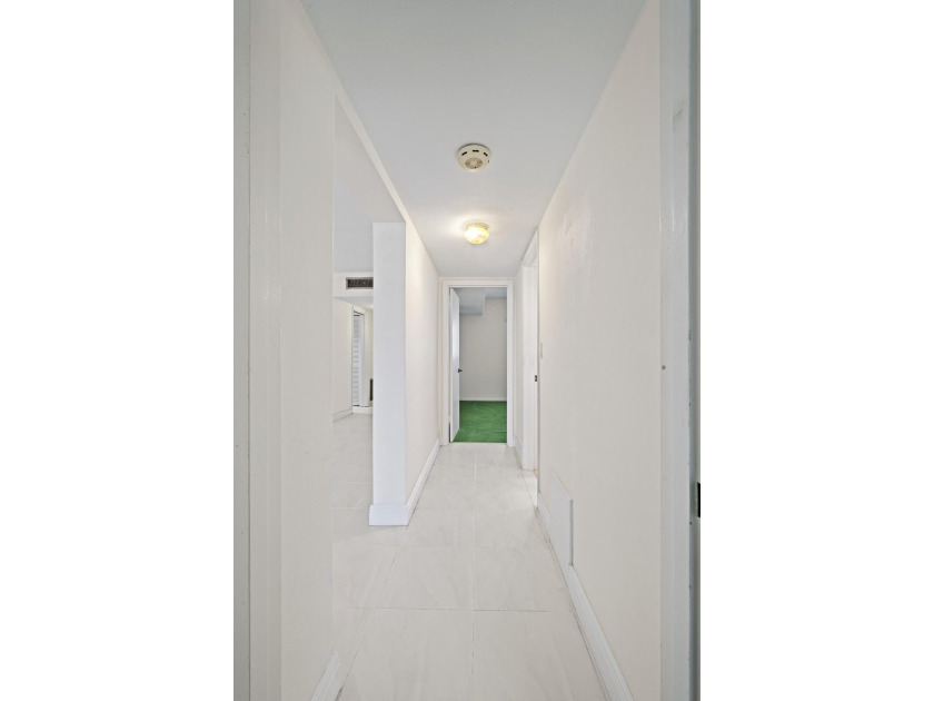 Wonderful Downtown Boca Raton Location, Short Stroll to - photo 19