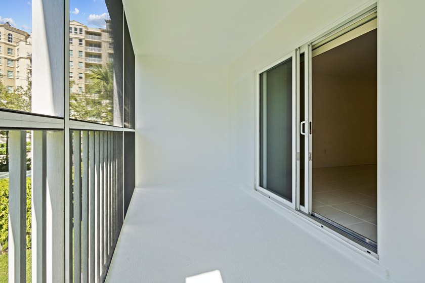 Wonderful Downtown Boca Raton Location, Short Stroll to - photo 24