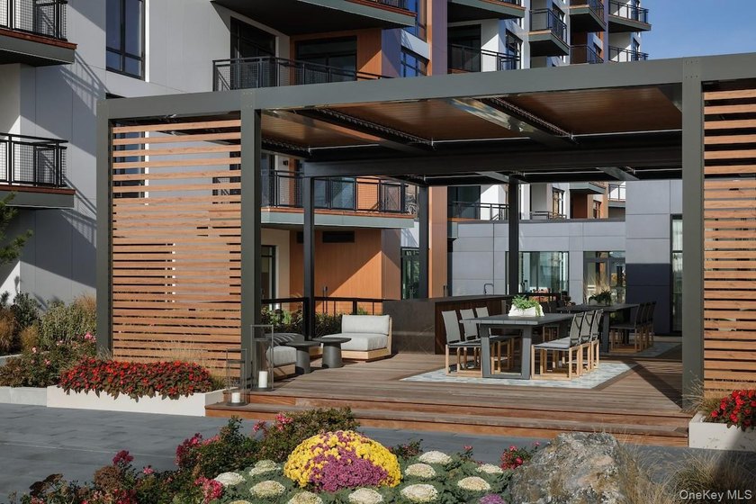 A luxury beach hotel-inspired condominium, The Boardwalk is a - photo 25