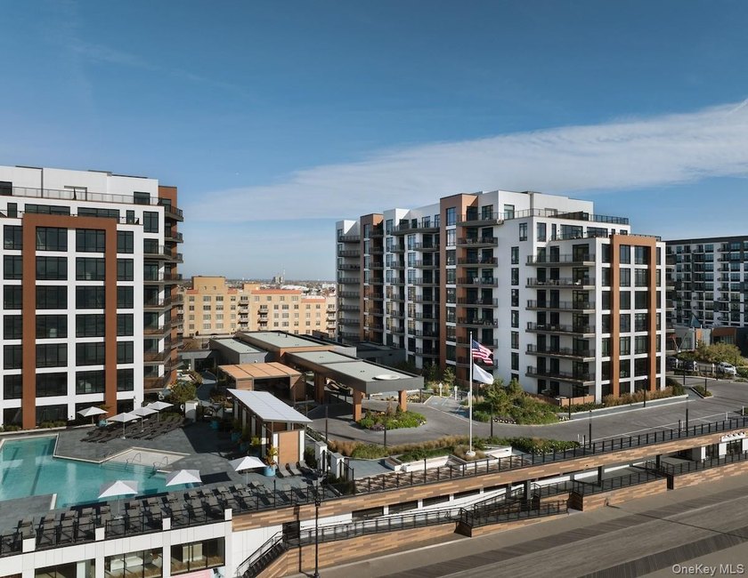 A luxury beach hotel-inspired condominium, The Boardwalk is a - photo 41