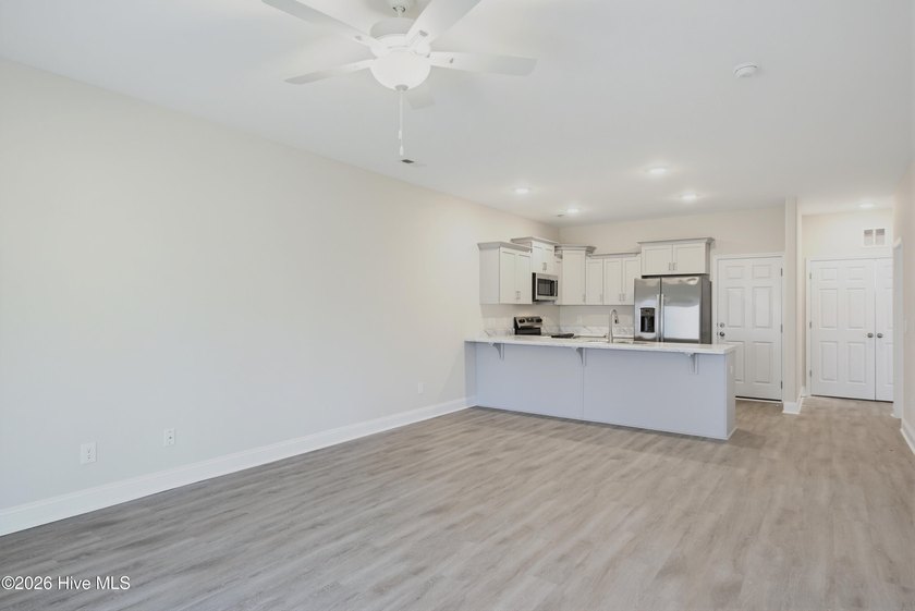 **COMPLETED NEW CONSTRUCTION** Offering $2,000 USE AS YOU CHOOSE - photo 8