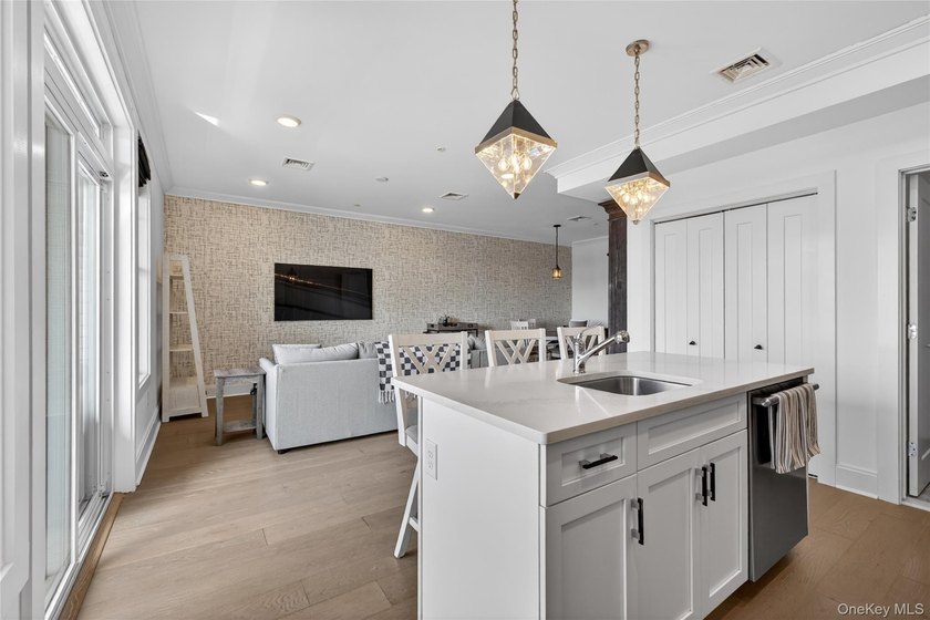 Waterfront Townhome | Balcony Water Views | Steps to LIRR | - photo 18
