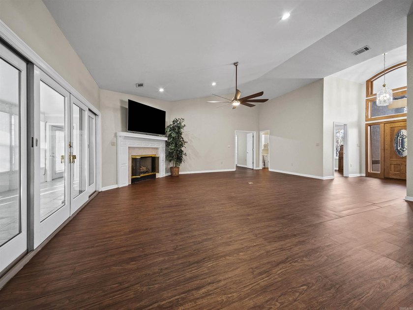 7 Resplandor Loop | Lake Balboa Views &amp; Solid Build Experience - photo 19