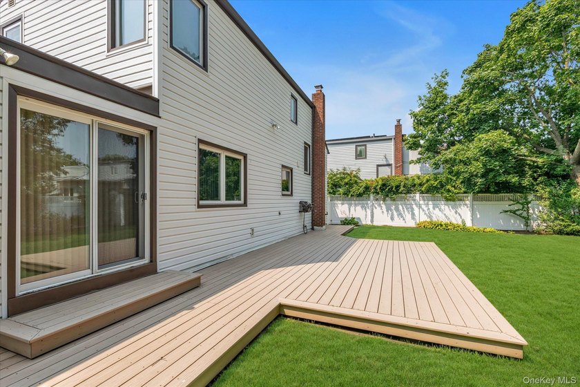 Welcome to this Beautifully Maintained Split-level Home in - photo 19