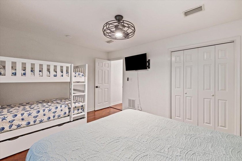200k in rental!! PROVEN RENTAL HISTORY! BRING ANY AND ALL - photo 23