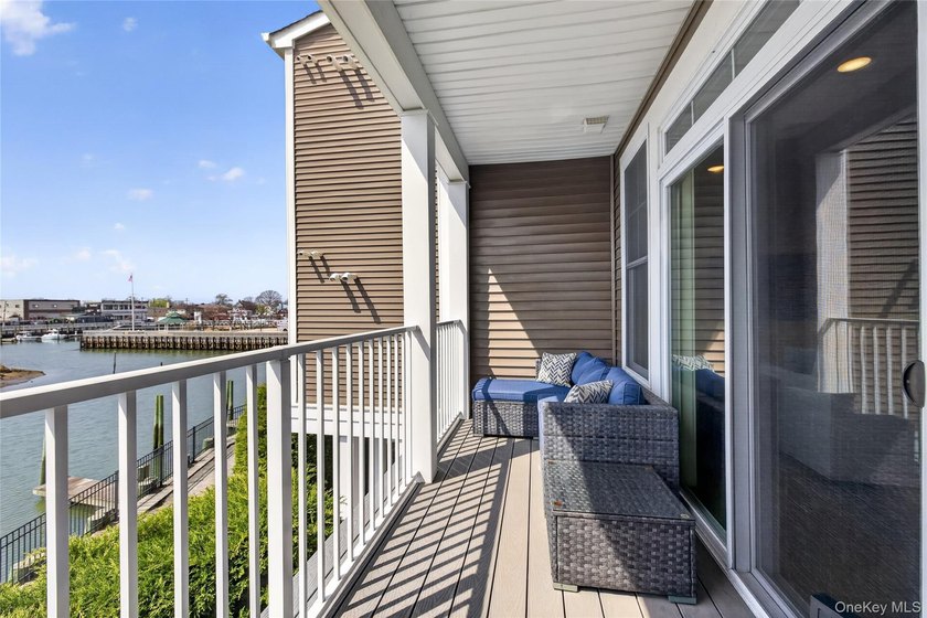 Waterfront Townhome | Balcony Water Views | Steps to LIRR | - photo 27