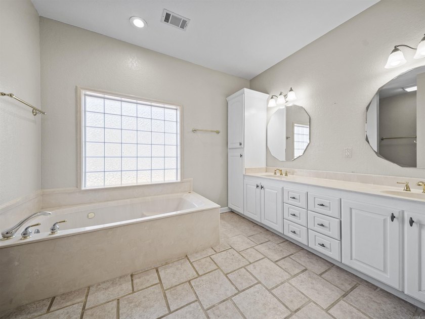 7 Resplandor Loop | Lake Balboa Views &amp; Solid Build Experience - photo 29