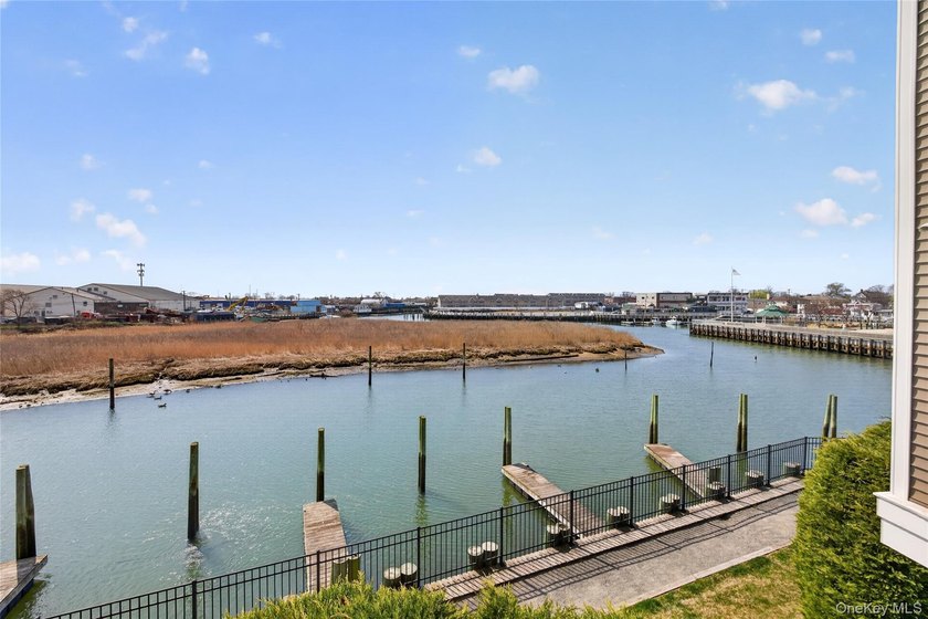 Waterfront Townhome | Balcony Water Views | Steps to LIRR | - photo 30