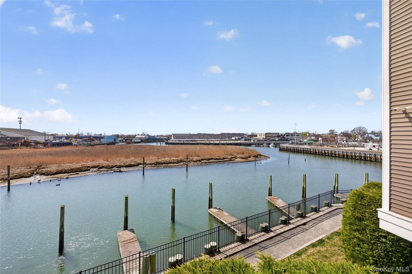 Waterfront Townhome | Balcony Water Views | Steps to LIRR | - photo 32