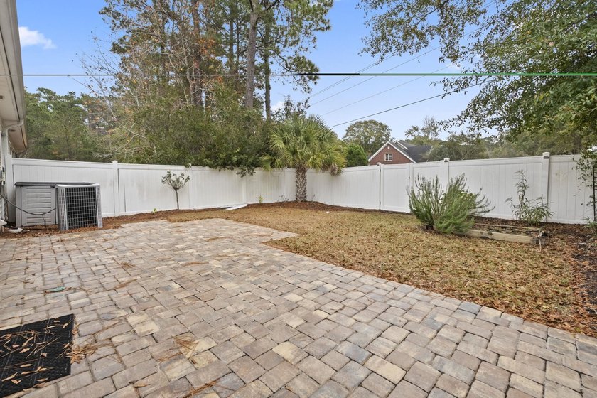 Welcome to 152 Rose Water Loop - a beautiful, move-in ready - photo 13