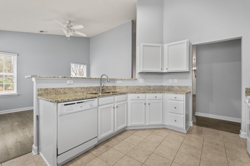 Welcome to 152 Rose Water Loop - a beautiful, move-in ready - photo 17