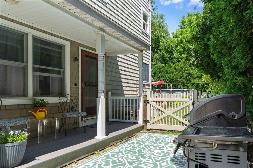 Located in Bristol's desirable Bayside Shore neighborhood, 30 - photo 28