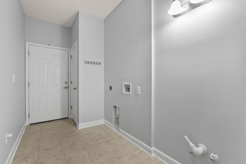 Welcome to 152 Rose Water Loop - a beautiful, move-in ready - photo 30