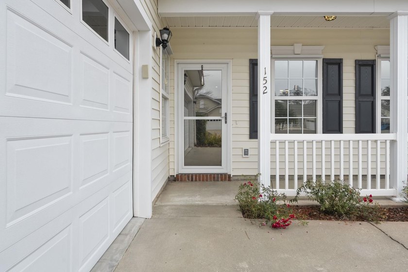 Welcome to 152 Rose Water Loop - a beautiful, move-in ready - photo 35