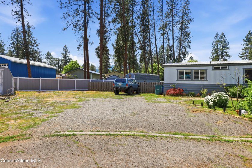 Beautifully updated and exceptionally maintained manufactured - photo 4