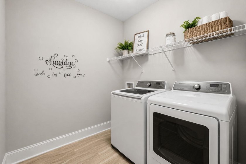 Welcome to this immaculate, move-in-ready four-bedroom, two full - photo 30