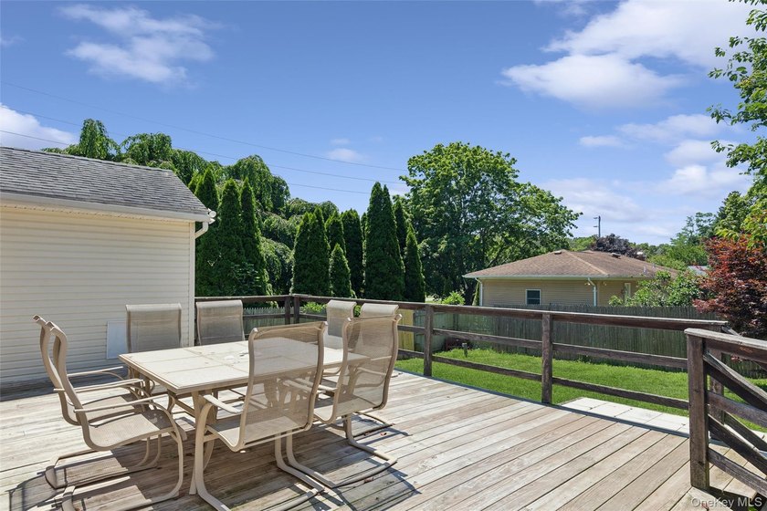 Nestled on a landscaped corner property in the heart of - photo 17