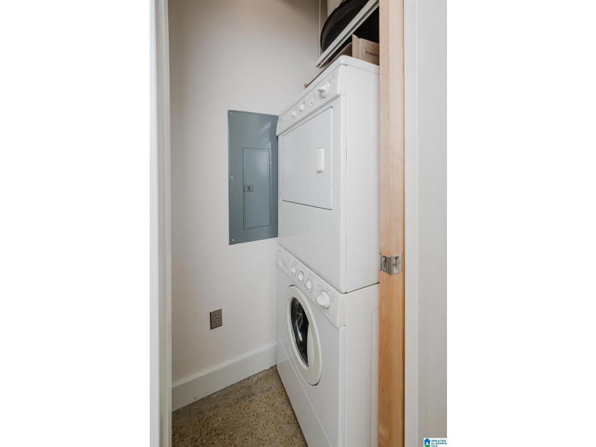 Rare opportunity to own a spacious loft-style 1BR/1BA condo in - photo 42