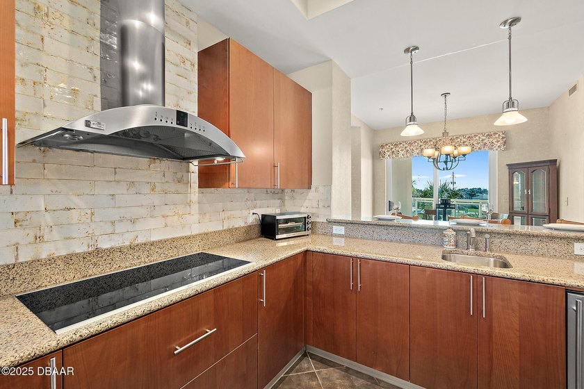 EXCEPTIONAL OCEAN VISTAS RESIDENCE WITH LUXURY LIVING + WEEKLY - photo 46
