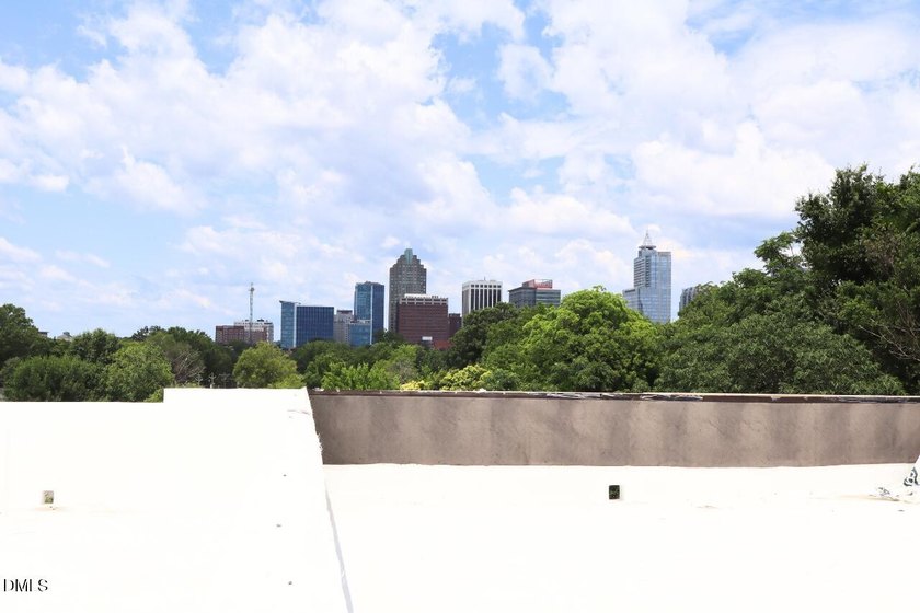 Experience elevated urban living at Loft3 in the heart of - photo 8