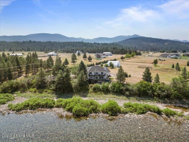 Spokane riverfront equestrian property on almost 8 acres - photo 3
