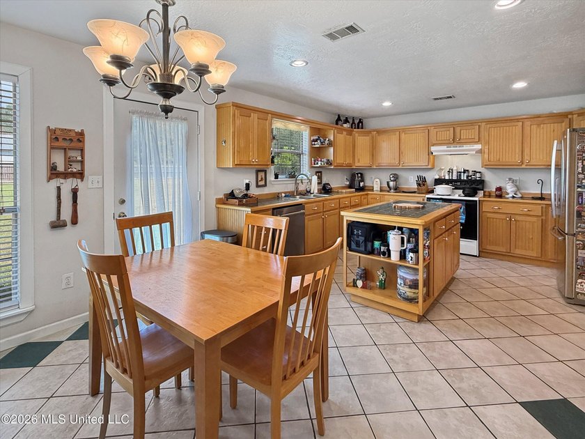 Welcome to 3506 Jerry Davis Road-a meticulously updated - photo 13