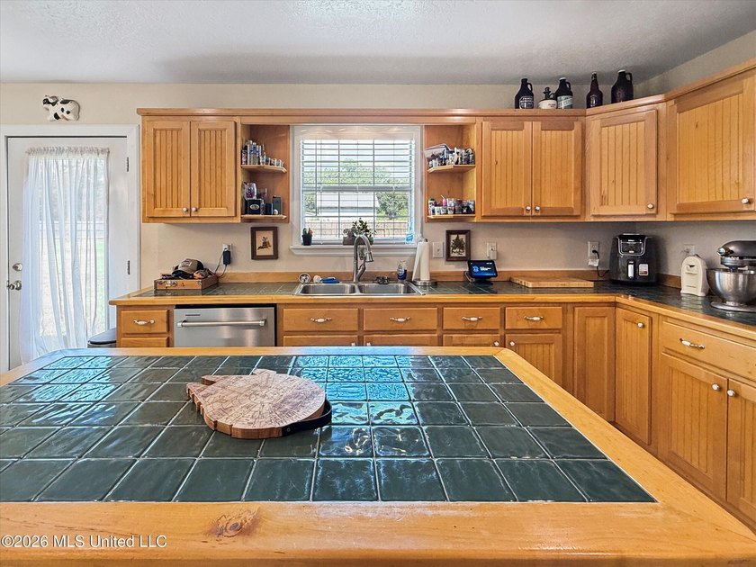 Welcome to 3506 Jerry Davis Road-a meticulously updated - photo 16