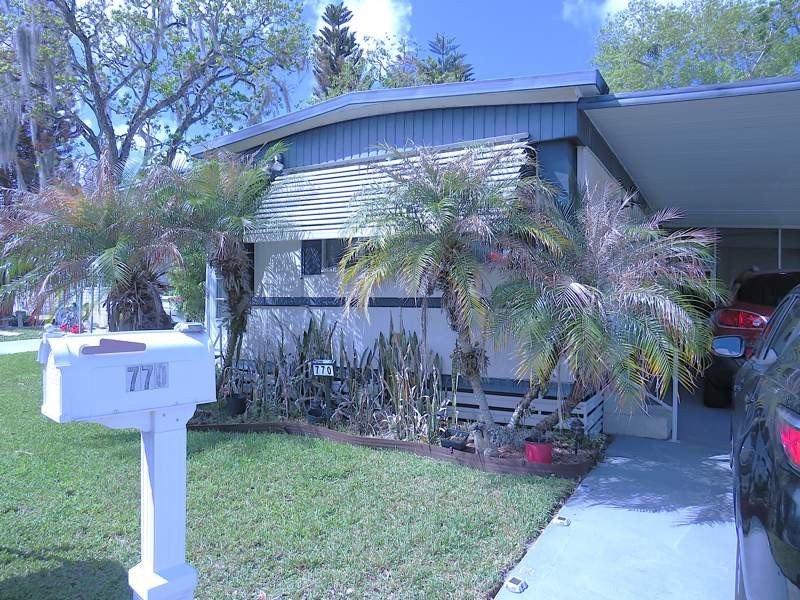 Come and see this affordable 2/2 split plan home today. Kitchen - photo 16
