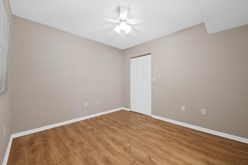 Charming second-floor 2BR/2BA condo in Oakland Forest with - photo 16