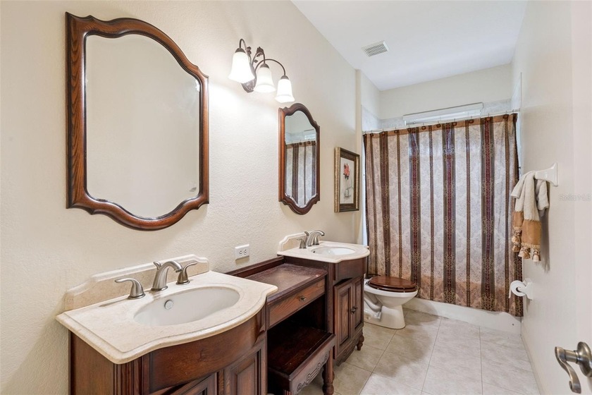 ***Stunning Luxury Equestrian Estate on 10.6 Private Acres - - photo 22