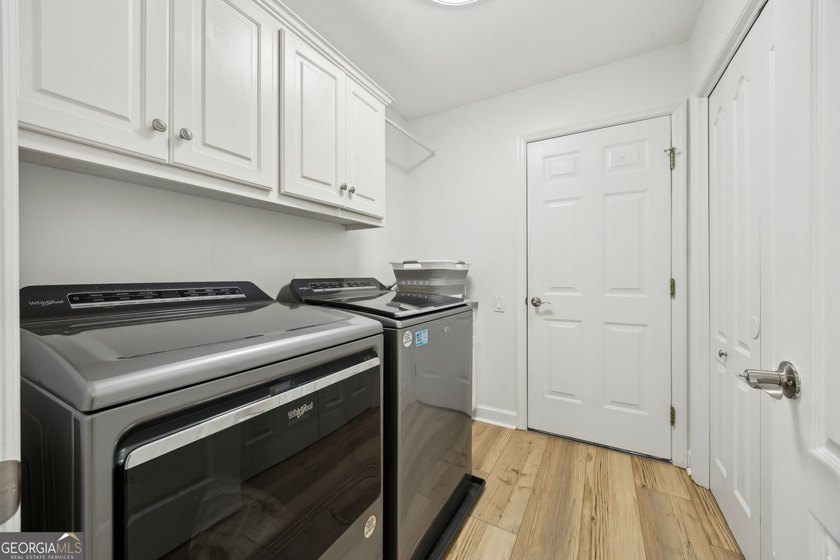 THIS BEAUTIFULLY UPDATED THREE-BEDROOM HOME IN OSPREY COVE IS - photo 36