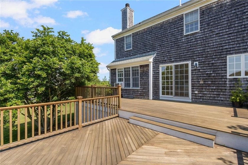 Located in the desirable Island Drive neighborhood, this - photo 38