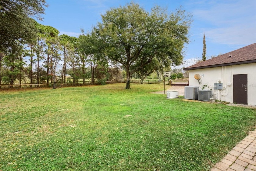 ***Stunning Luxury Equestrian Estate on 10.6 Private Acres - - photo 44