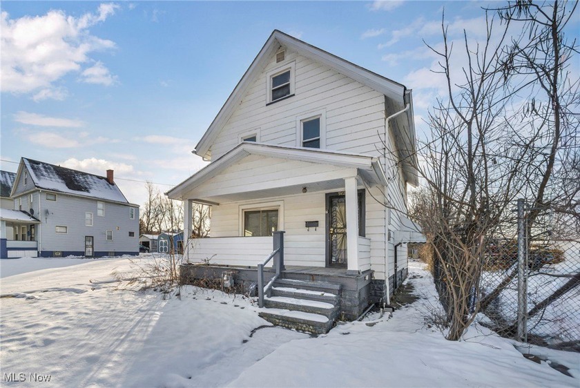 Vacant: Easy to show and offering exceptional potential for both - photo 2