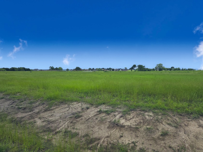 Beautiful 1.03 ac lot in Richland Cove, on Richland Chambers Lake - photo 27