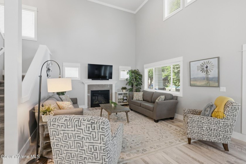 Ideally located and offered fully furnished, this beautifully - photo 6