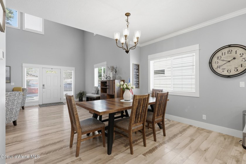 Ideally located and offered fully furnished, this beautifully - photo 10