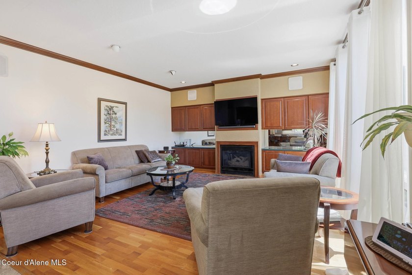 Exceptional, custom home located within the prestigious - photo 7